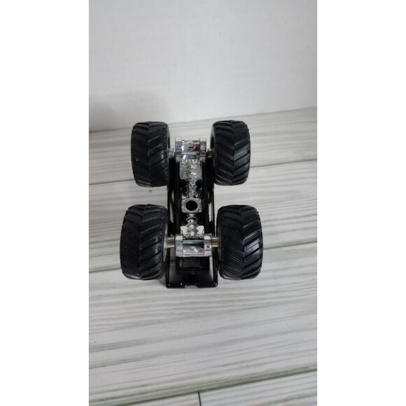 HOT WHEELS NORTHERN NIGHTMARE MONSTER JAM TRUCK LOOSE 1:64 1/64 - Picture 7 of 7